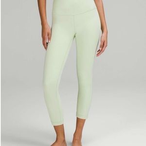 Lululemon Wunder Under High-Rise crop leggings